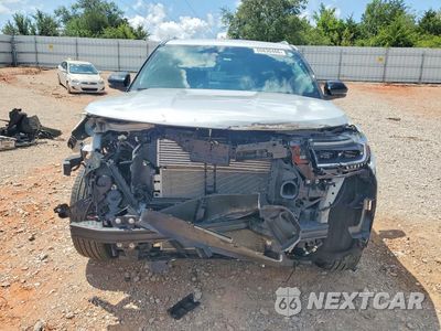 Piąte zdjęcie samochodu w środku: 2025 FORD EXPLORER PLATINUM VIN:1FMUK7HH7SGC84571 - miniatura