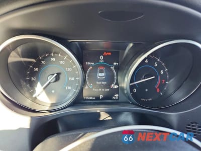 Zdjęcie 9 z 13 samochodu: 2017 JAGUAR F-PACE PREMIUM VIN:SADCJ2BV4HA084655 - miniatura