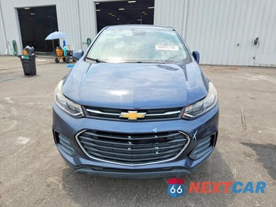 Piąte zdjęcie samochodu w środku: 2018 CHEVROLET TRAX LS VIN:3GNCJKSB2JL382340 - miniatura