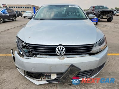 Piąte zdjęcie samochodu w środku: 2011 VOLKSWAGEN JETTA SE VIN:3VWDZ7AJ9BM357407 - miniatura