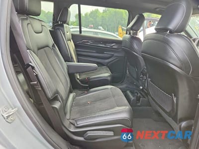Zdjęcie 11 z 13 samochodu: 2023 JEEP GRAND CHEROKEE L LAREDO VIN:1C4RJKAG0P8738940 - miniatura