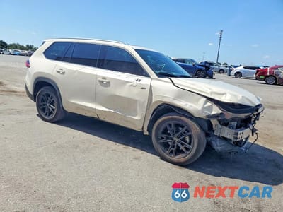Czwarte zdjęcie samochodu z boku: 2024 TOYOTA GRAND HIGHLANDER LIMITED VIN:5TDAAAA53RS012431 - miniatura