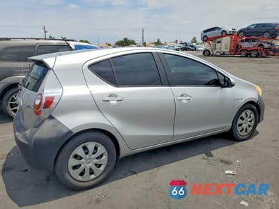 Trzecie zdjęcie samochodu z tyłu: 2013 TOYOTA PRIUS C TWO VIN:JTDKDTB39D1052927 - miniatura