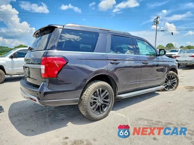 Trzecie zdjęcie samochodu z tyłu: 2024 FORD EXPEDITION XLT VIN:1FMJU1H81REA14039 - miniatura
