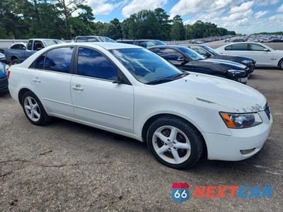 Czwarte zdjęcie samochodu z boku: 2007 HYUNDAI SONATA SE VIN:5NPEU46FX7H220899 - miniatura