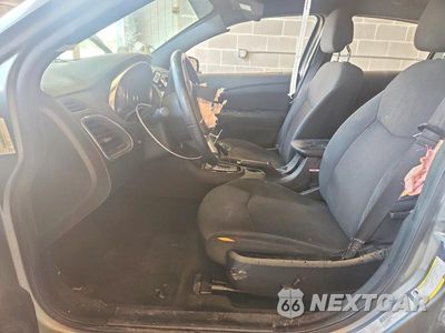 Zdjęcie 7 z 12 samochodu: 2013 CHRYSLER 200 4D 2WD VIN:1C3CCBBG3DN727057 - miniatura