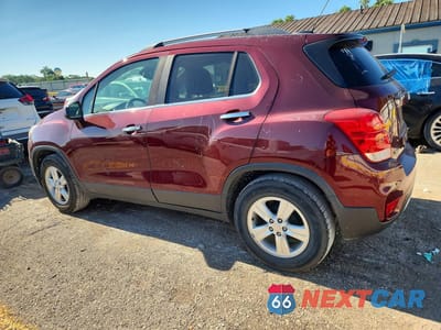 Drugie zdjęcie samochodu z przodu: 2017 CHEVROLET TRAX 1LT VIN:3GNCJLSB9HL143755 - miniatura