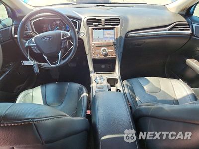 Zdjęcie 8 z 13 samochodu: 2019 FORD FUSION TITANIUM VIN:3FA6P0RU1KR273128 - miniatura