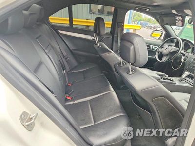 Zdjęcie 10 z 12 samochodu: 2009 MERCEDES-BENZ C 300 VIN:WDDGF54X49F240928 - miniatura