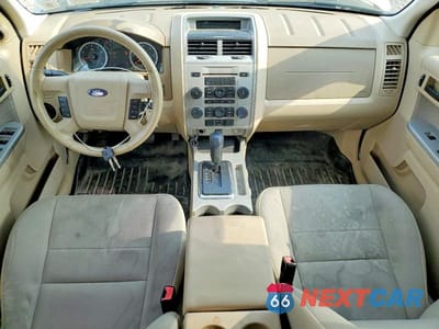 Zdjęcie 8 z 13 samochodu: 2011 FORD ESCAPE XLT VIN:1FMCU9DG0BKA41275 - miniatura