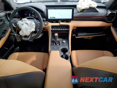 Zdjęcie 8 z 13 samochodu: 2026 LEXUS IS 350 F SPORT DESIGN VIN:JTHBZ1E28T5045739 - miniatura