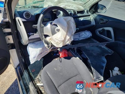 Zdjęcie 8 z 12 samochodu: 2015 SMART FORTWO PURE VIN:WMEEJ3BA9FK795641 - miniatura
