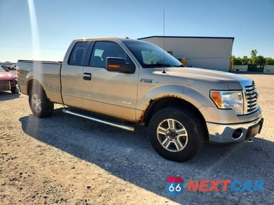 Czwarte zdjęcie samochodu z boku: 2012 FORD F150 SUPER CAB VIN:1FTFX1ET9CFB52424 - miniatura