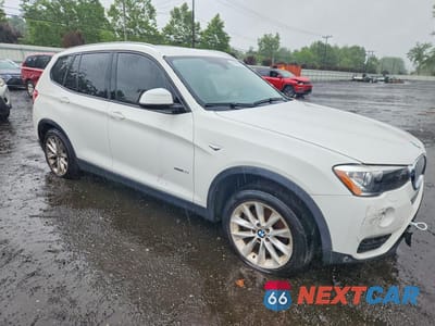 Czwarte zdjęcie samochodu z boku: 2016 BMW X3 XDRIVE28I VIN:5UXWX9C59G0D64964 - miniatura