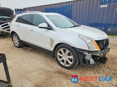 Czwarte zdjęcie samochodu z boku: 2015 CADILLAC SRX PREMIUM COLLECTION VIN:3GYFNGE35FS584883 - miniatura