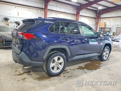 Trzecie zdjęcie samochodu z tyłu: 2020 TOYOTA RAV4 XLE VIN:2T3W1RFV4LC060704 - miniatura