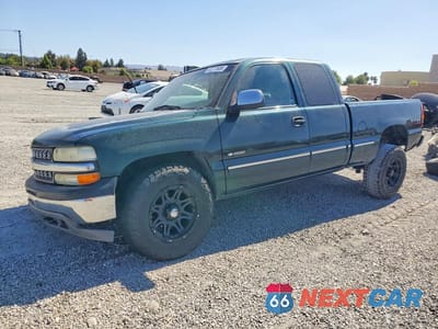 2001 CHEVROLET SILVERADO K1500 1GCEK19T21E150652 - główne zdjęcie licytacji z USA - miniatura