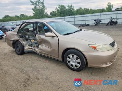 Czwarte zdjęcie samochodu z boku: 2004 TOYOTA CAMRY LE VIN:4T1BE32K04U355139 - miniatura