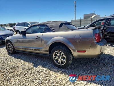 Drugie zdjęcie samochodu z przodu: 2005 FORD MUSTANG VIN:1ZVFT84N255228286 - miniatura
