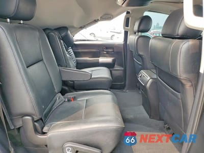 Zdjęcie 11 z 13 samochodu: 2019 TOYOTA SEQUOIA TRD SPORT VIN:5TDBY5G15KS174210 - miniatura
