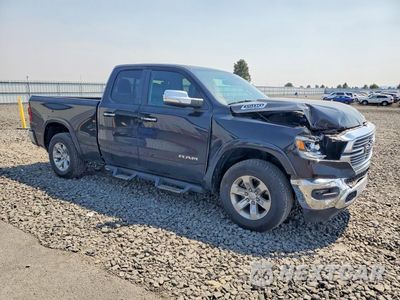 Czwarte zdjęcie samochodu z boku: 2019 RAM 1500 LARAMIE VIN:1C6SRFDT3KN806451 - miniatura