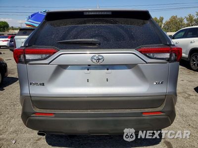 Zdjęcie 6 z 13 samochodu: 2021 TOYOTA RAV4 XLE VIN:JTMW1RFV0MD079392 - miniatura