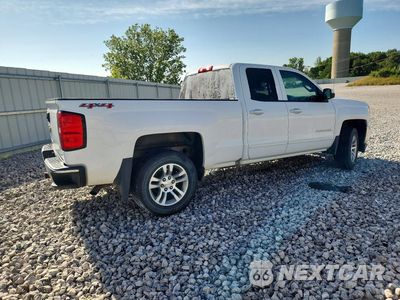 Trzecie zdjęcie samochodu z tyłu: 2017 CHEVROLET SILVERADO K1500 LT VIN:1GCVKREH1HZ398555 - miniatura