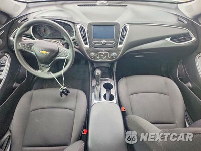 Zdjęcie 8 z 13 samochodu: 2018 CHEVROLET MALIBU LS VIN:1G1ZB5ST7JF271344 - miniatura
