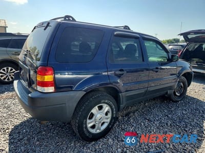 Trzecie zdjęcie samochodu z tyłu: 2004 FORD ESCAPE XLT VIN:1FMCU93194KA36334 - miniatura