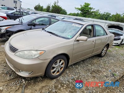 2005 TOYOTA CAMRY XLE V6 4T1BF30K05U613306 - główne zdjęcie licytacji z USA - miniatura