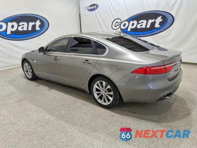 Drugie zdjęcie samochodu z przodu: 2017 JAGUAR XF PREMIUM VIN:SAJBD4BNXHCY36116 - miniatura