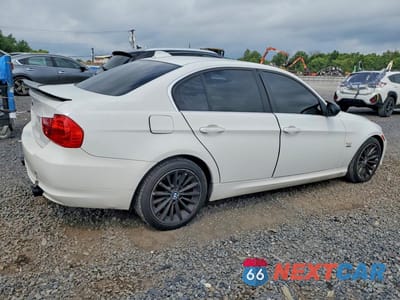 Trzecie zdjęcie samochodu z tyłu: 2011 BMW 335 XI VIN:WBAPL5C57BA917411 - miniatura