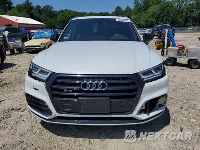 Piąte zdjęcie samochodu w środku: 2019 AUDI SQ5 PREMIUM PLUS VIN:WA1B4AFY0K2100066 - miniatura