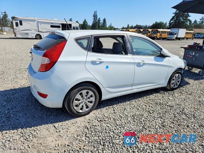 Trzecie zdjęcie samochodu z tyłu: 2016 HYUNDAI ACCENT SE VIN:KMHCT5AE0GU256200 - miniatura