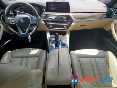 Zdjęcie 8 z 12 samochodu: 2019 BMW 530 I VIN:WBAJA5C55KWW10446 - miniatura