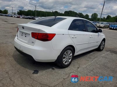 Trzecie zdjęcie samochodu z tyłu: 2012 KIA FORTE EX VIN:KNAFU4A21C5510089 - miniatura