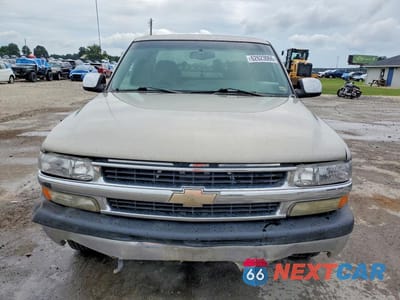 Piąte zdjęcie samochodu w środku: 2001 CHEVROLET SILVERADO K1500 VIN:2GCEK19TX11236177 - miniatura