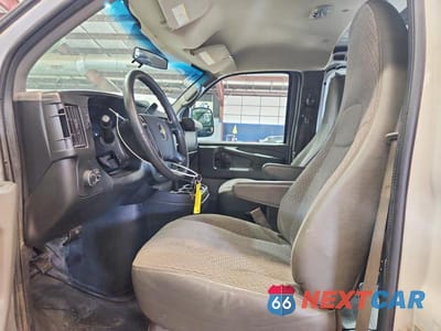 Zdjęcie 7 z 13 samochodu: 2015 CHEVROLET EXPRESS G2500 VIN:1GCWGFCB0F1260519 - miniatura