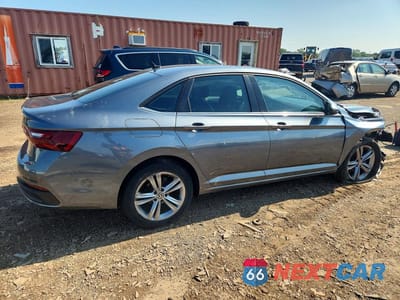 Trzecie zdjęcie samochodu z tyłu: 2022 VOLKSWAGEN JETTA SE VIN:3VWEM7BU6NM003313 - miniatura