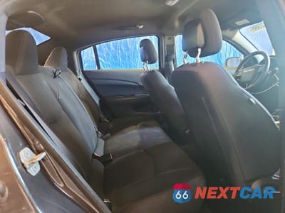 Zdjęcie 10 z 12 samochodu: 2014 CHRYSLER 200 LX VIN:1C3CCBAB7EN236076 - miniatura