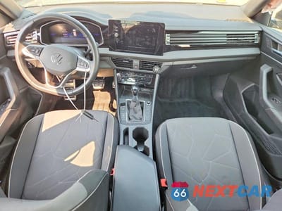 Zdjęcie 8 z 12 samochodu: 2025 VOLKSWAGEN JETTA SPORT VIN:3VWBX7BU2SM064390 - miniatura