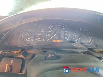 Zdjęcie 9 z 12 samochodu: 2004 CHEVROLET CAVALIER VIN:1G1JC12FX47285430 - miniatura