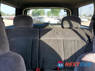 Zdjęcie 10 z 13 samochodu: 2000 CHEVROLET BLAZER VIN:1GNDT13W4Y2170089 - miniatura