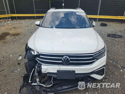 Piąte zdjęcie samochodu w środku: 2023 VOLKSWAGEN TIGUAN SE VIN:3VVMB7AX2PM003832 - miniatura