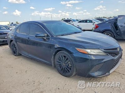 Czwarte zdjęcie samochodu z boku: 2018 TOYOTA CAMRY XSE VIN:4T1B61HK6JU669897 - miniatura