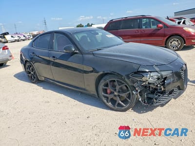 Czwarte zdjęcie samochodu z boku: 2020 ALFA ROMEO GIULIA VIN:ZARFAMAN2L7636641 - miniatura