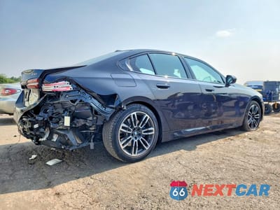 Trzecie zdjęcie samochodu z tyłu: 2025 BMW 530 XI VIN:WBA53FJ01SCT27195 - miniatura