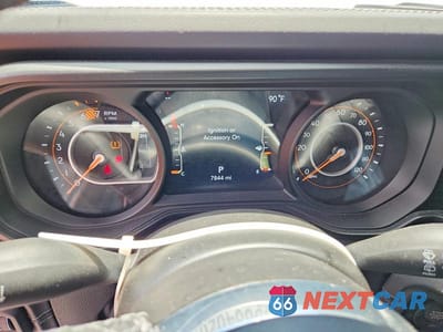 Zdjęcie 9 z 12 samochodu: 2025 JEEP WRANGLER SAHARA VIN:1C4PJXEN4SW609939 - miniatura