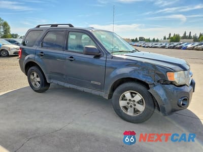 Czwarte zdjęcie samochodu z boku: 2008 FORD ESCAPE XLT VIN:1FMCU93Z98KB80123 - miniatura