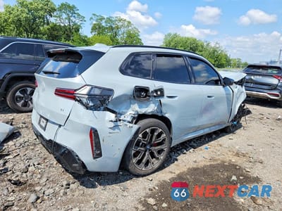 Trzecie zdjęcie samochodu z tyłu: 2026 BMW X3 M50 VIN:5UX73GP00T9339893 - miniatura